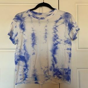 Lululemon Size Small Training Top. Barely worn. Blue and white tie dye.